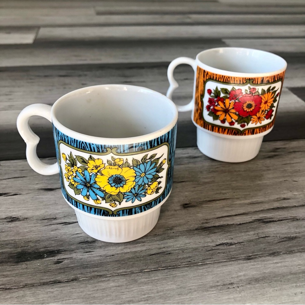 Vintage 1970s Made in Japan Ceramic MCM Floral Stackable Mugs